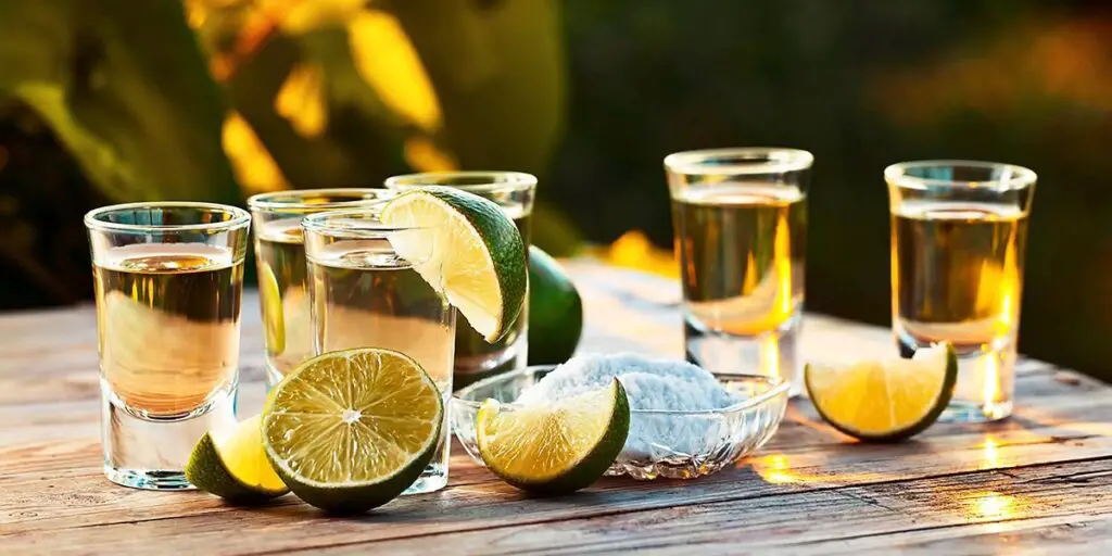 Tequila ayuda a bajar de peso